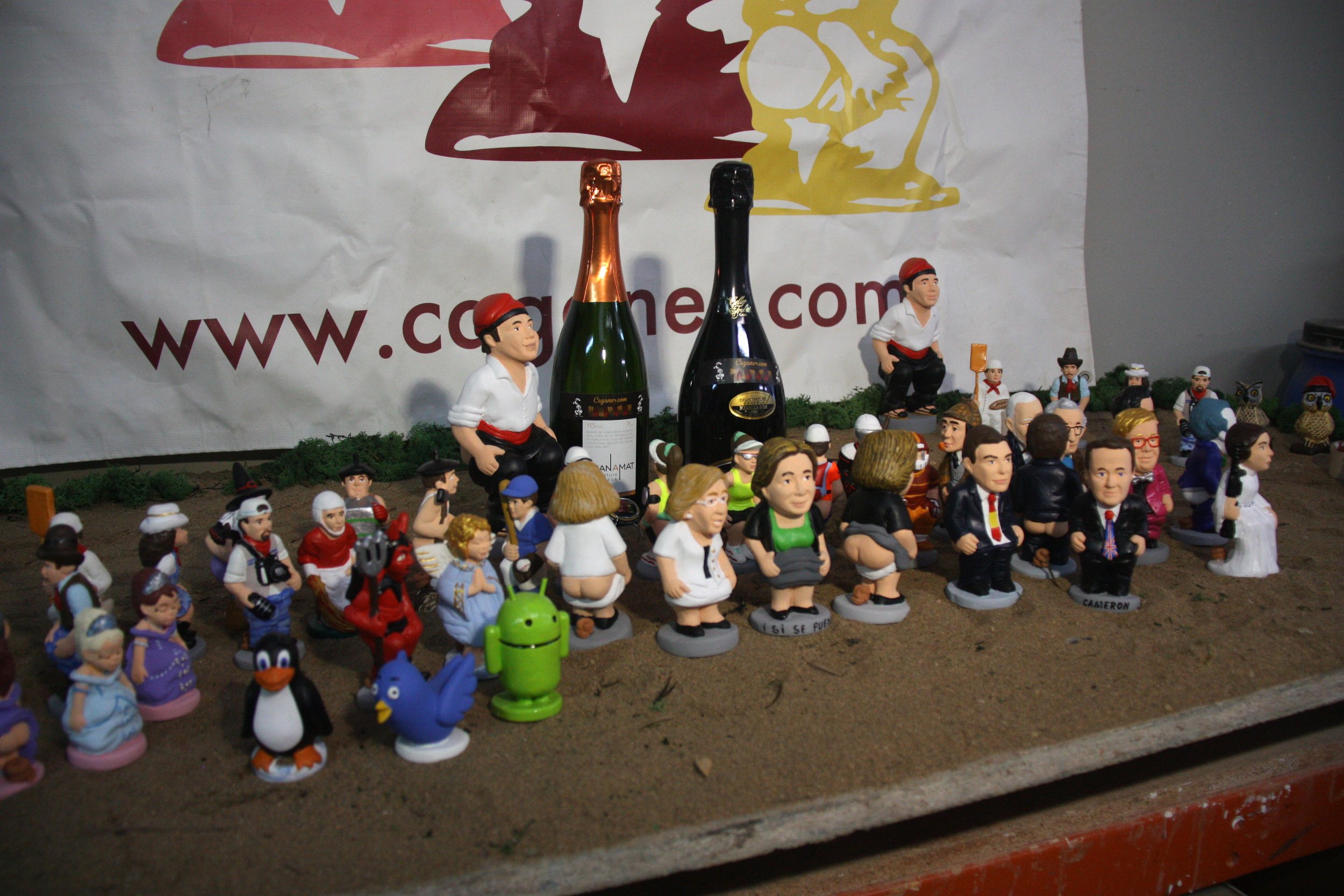 L'empresa Caganer.com de Torroella de Montgrí ha tret més d'una quarantena de novetats per aquest Nadal. A la imatge, les noves figuretes aquest 4 de novembre del 2015 (Horitzontal)