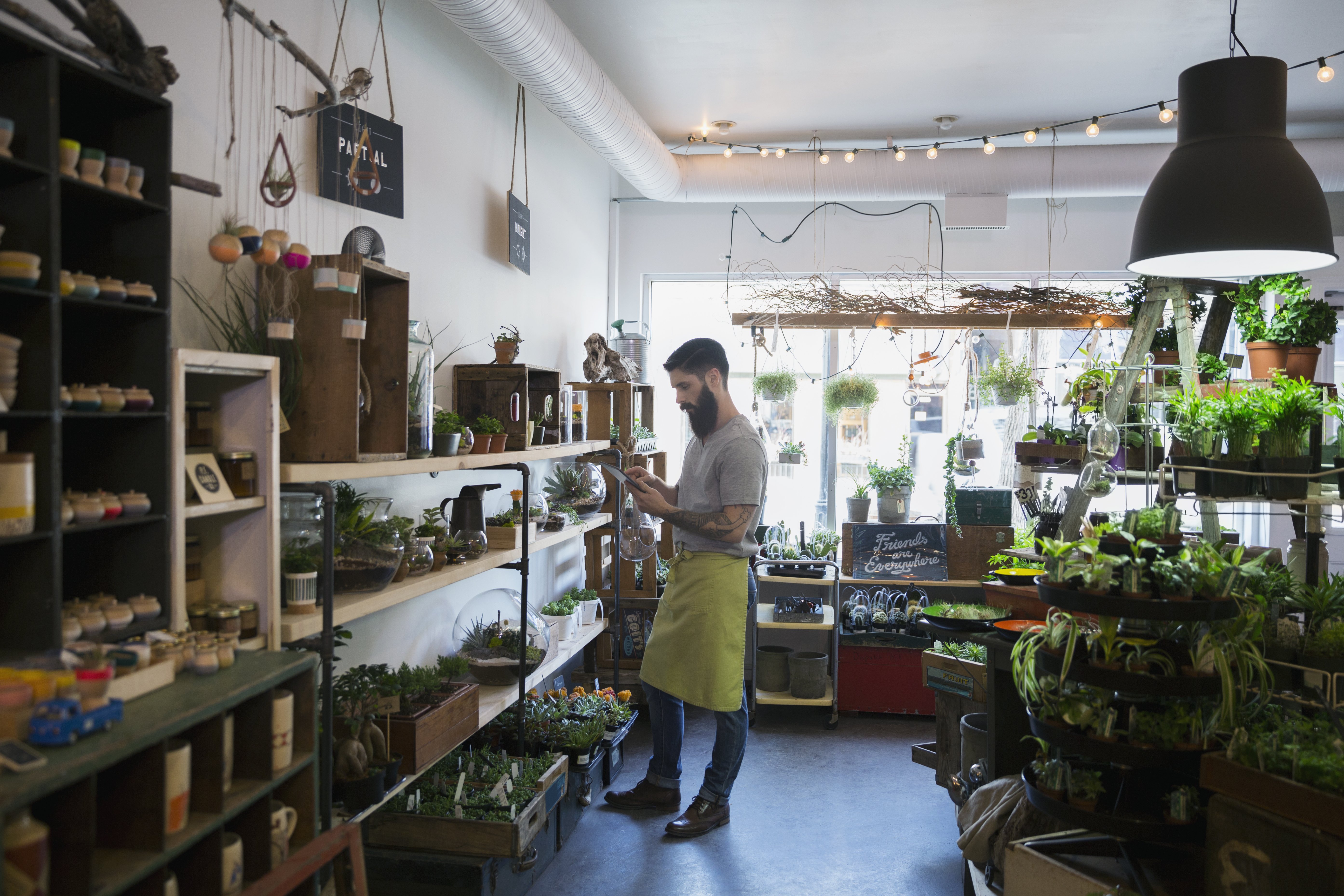 El sector comerç és on més societats mercantils es van crear l'any passat