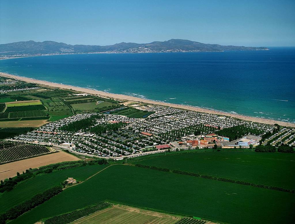 Imatge aèria del càmping Las Dunas de Sant Pere Pescador